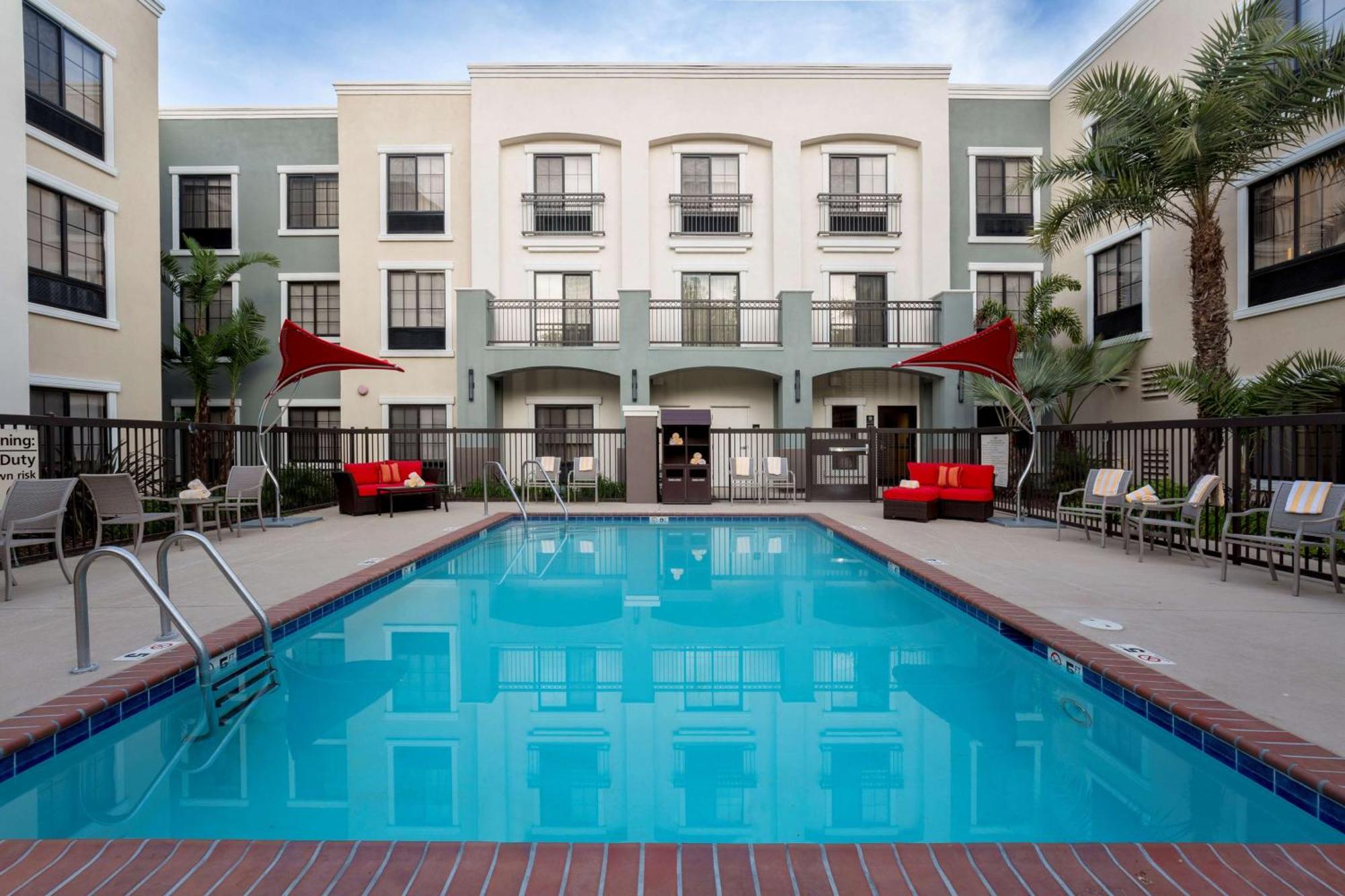 Hampton Inn Santa Barbara/Goleta Buitenkant foto